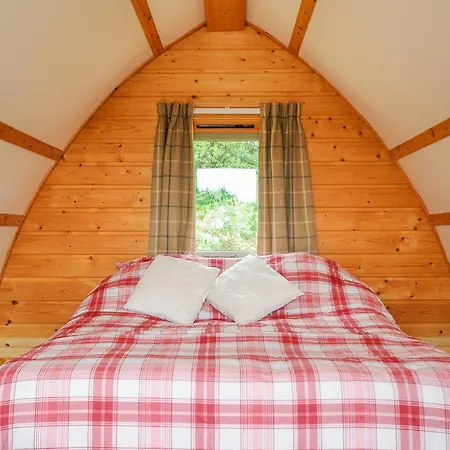 Holiday home Fox Den Penbugle Organic Farm *